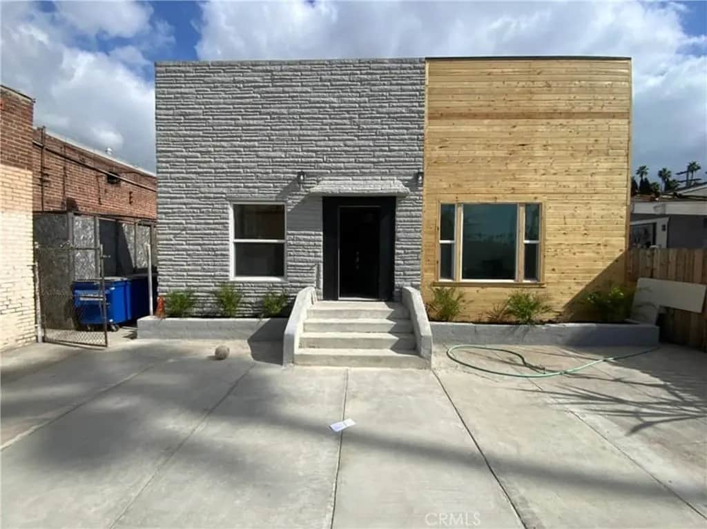 4804 S Van Ness, Los Angeles, CA — listing photo 1