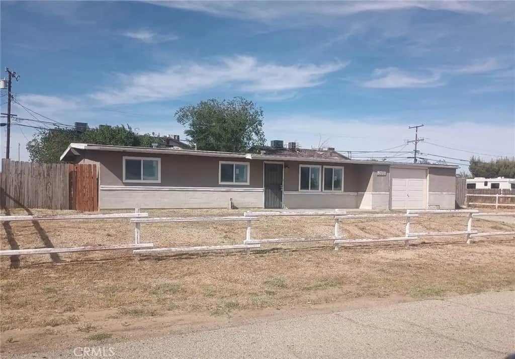 8711 Aspen, California City, CA — listing photo 1