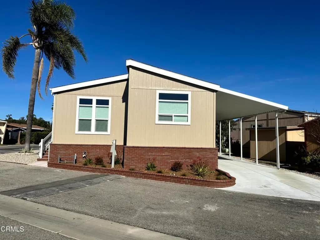 1585 Cherry Avenue 100, Oxnard, CA — listing photo 1