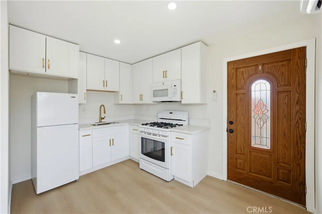 11633 Terradell B, Santa Fe Springs, CA — listing photo 1