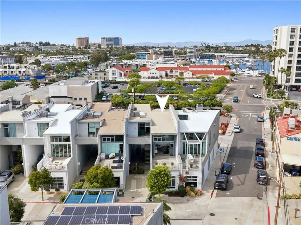 517 30th Street, Newport Beach, CA — listing photo 1