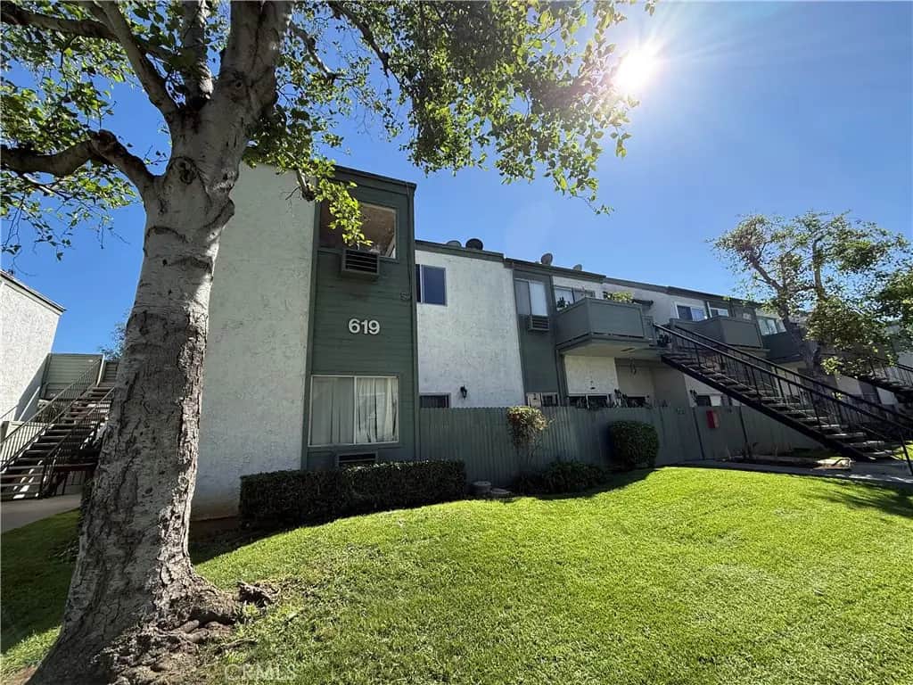 619 N Bristol 23, Santa Ana, CA — listing photo 1