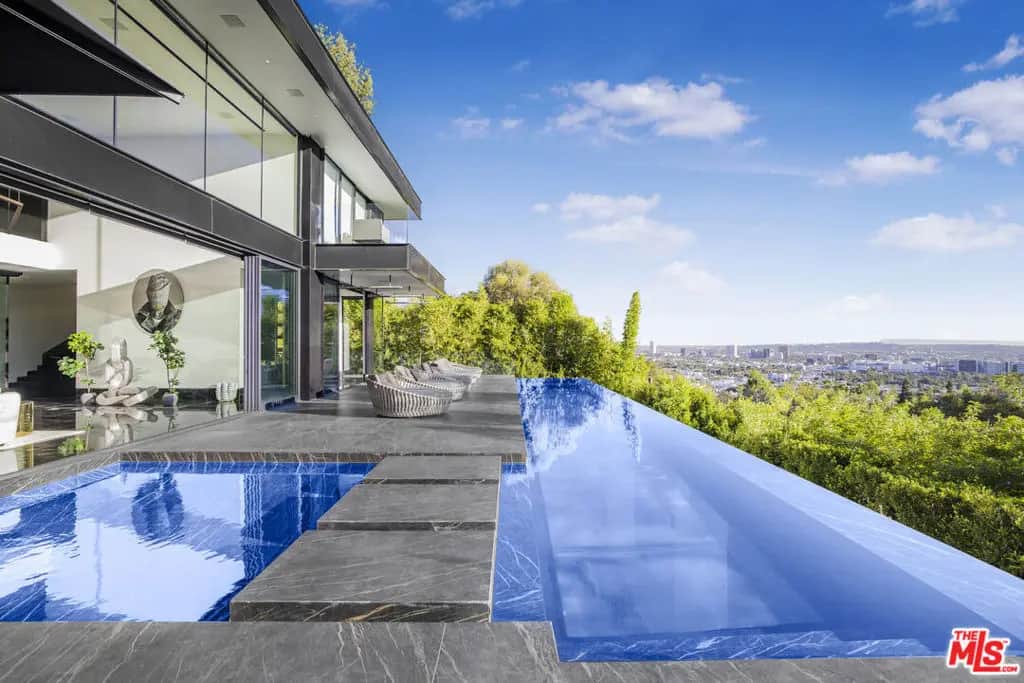 1369 Londonderry Place, West Hollywood, CA — listing photo 1