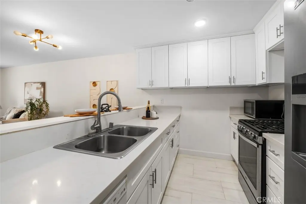 324 Tangelo 325, Irvine, CA — listing photo 1
