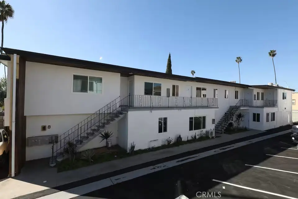 1441 S Cloverdale, Los Angeles, CA — listing photo 1