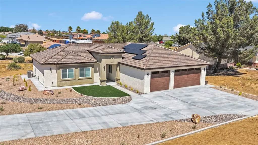 12820 4th Avenue, Victorville, CA — listing photo 1