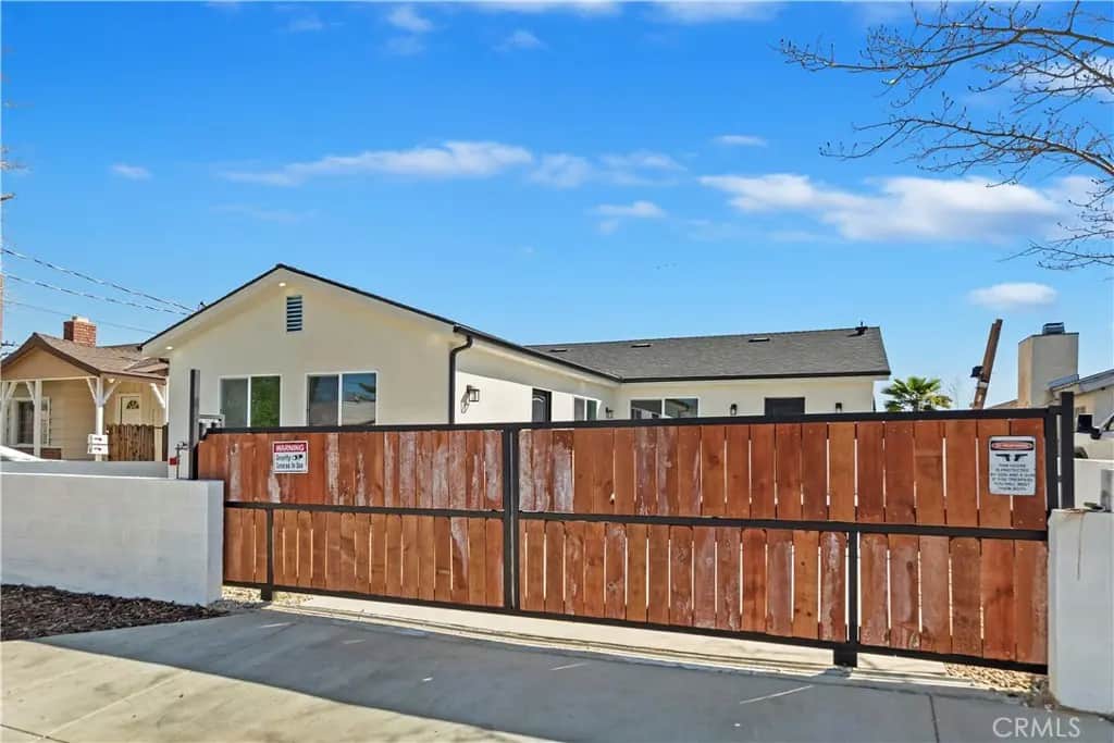 37918 Palm Vista, Palmdale, CA — listing photo 1