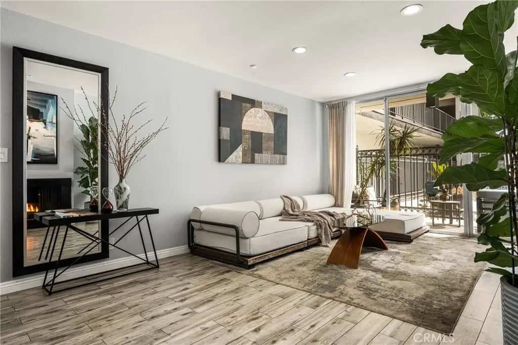1351 N Crescent Heights 114, West Hollywood, CA — listing photo 1
