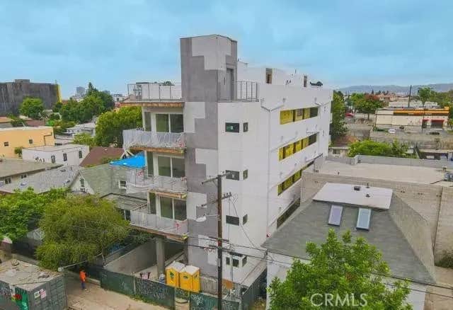 320 N Mountain View, Los Angeles, CA — listing photo 1