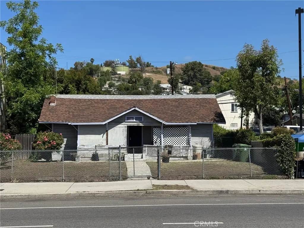 5077 Huntington N, Los Angeles, CA — listing photo 1