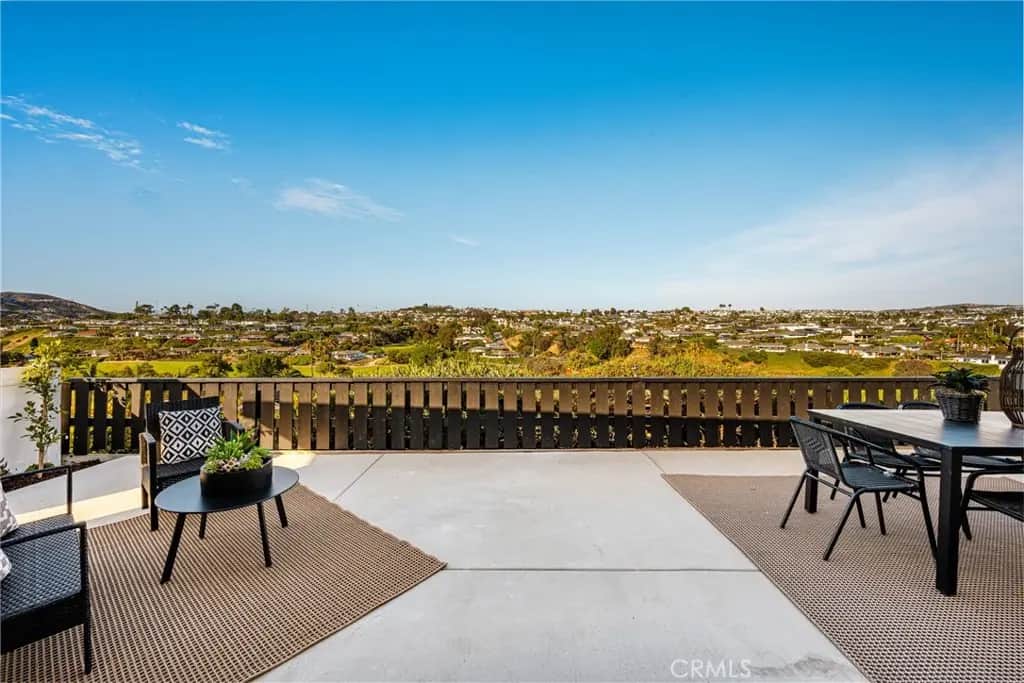 113 Monte Vista 7, San Clemente, CA — listing photo 1