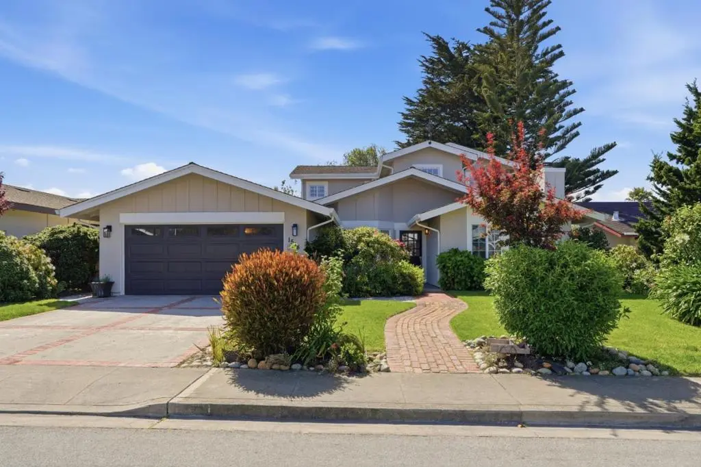 1518 Spinnaker Lane, Half Moon Bay, CA — listing photo 1