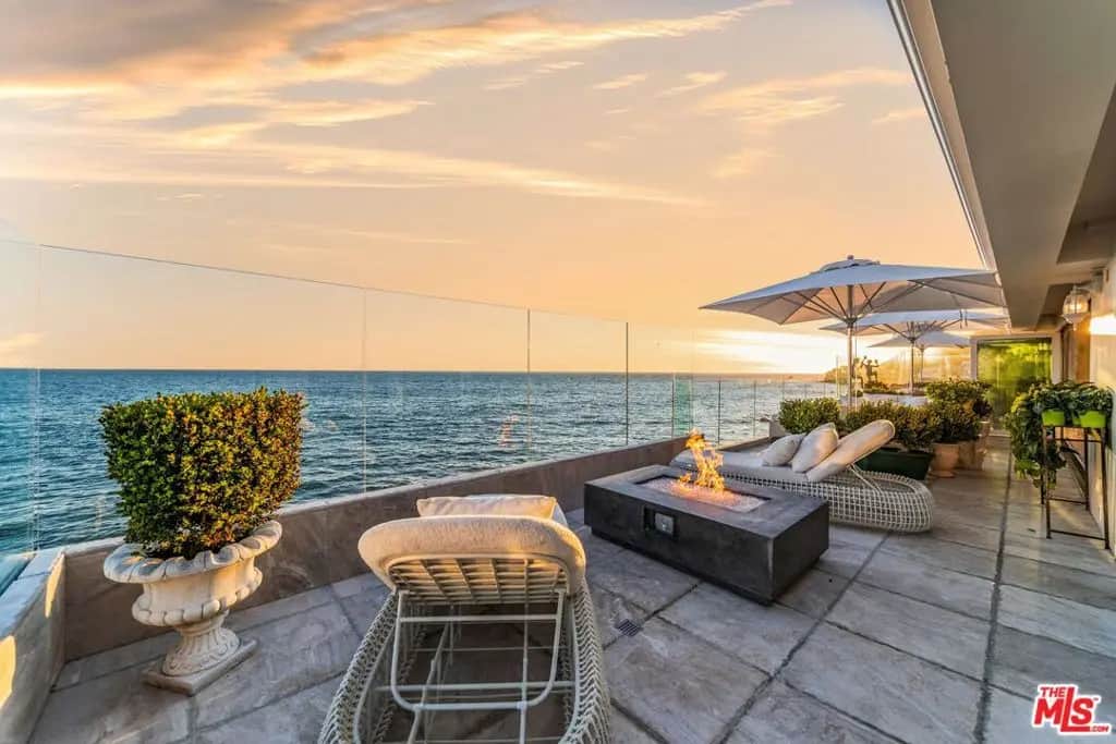 19620 Pacific Coast Highway, Malibu, CA — listing photo 1