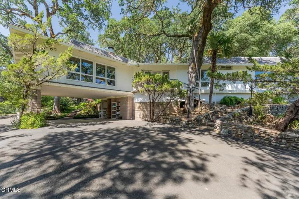 925 Knob Hill Road, Ukiah, CA — listing photo 1