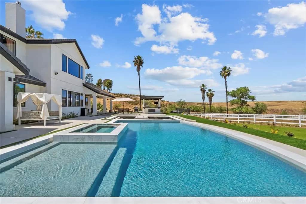 39580 Avenida Arizona, Temecula, CA — listing photo 1
