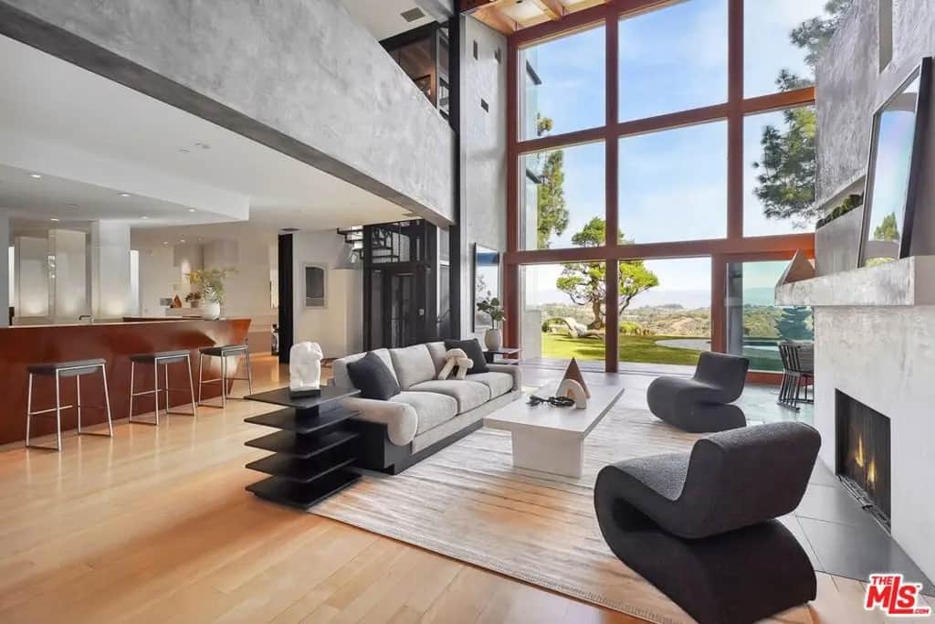 2238 Stradella Road, Los Angeles, CA — listing photo 1