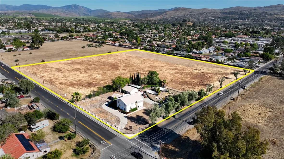 41531 Acacia, Hemet, CA — listing photo 1