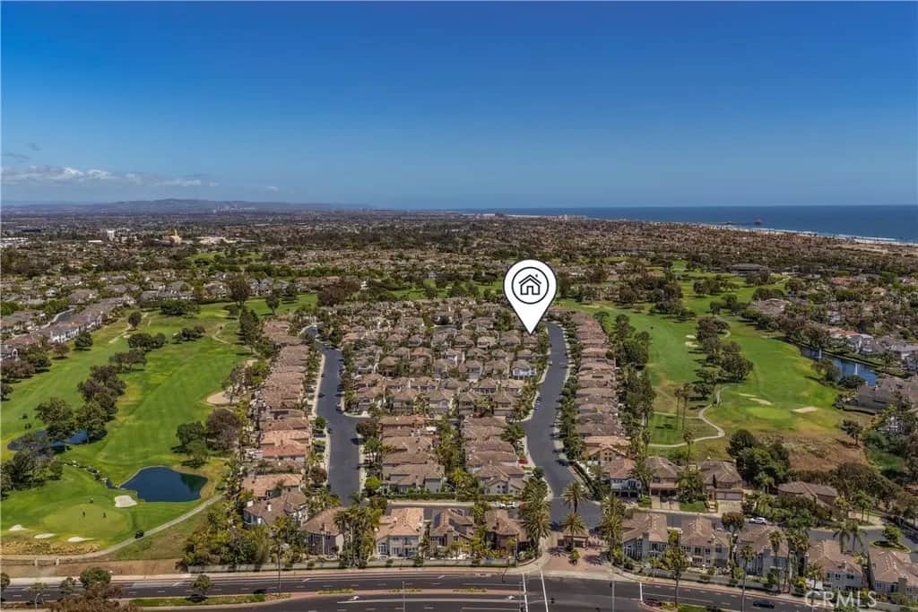 19076 Stonehurst, Huntington Beach, CA — listing photo 1