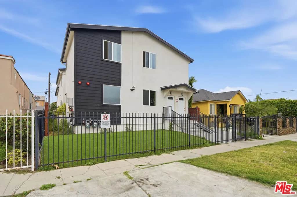 851 E 76th Place, Los Angeles, CA — listing photo 1