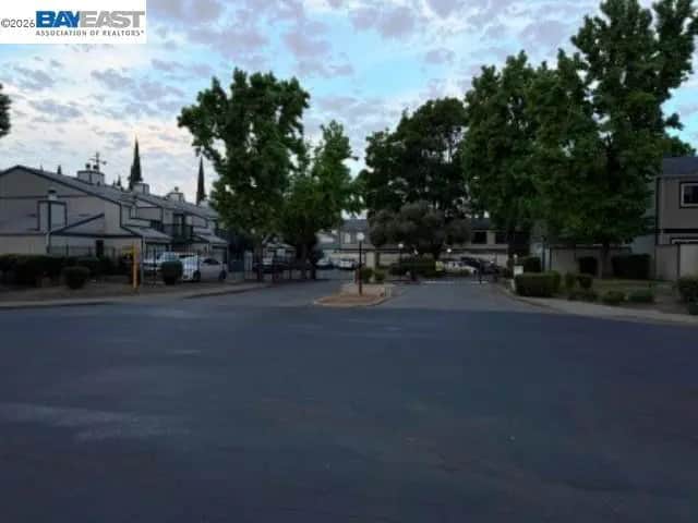 299 Shasta Dr 29, Vacaville, CA — listing photo 1