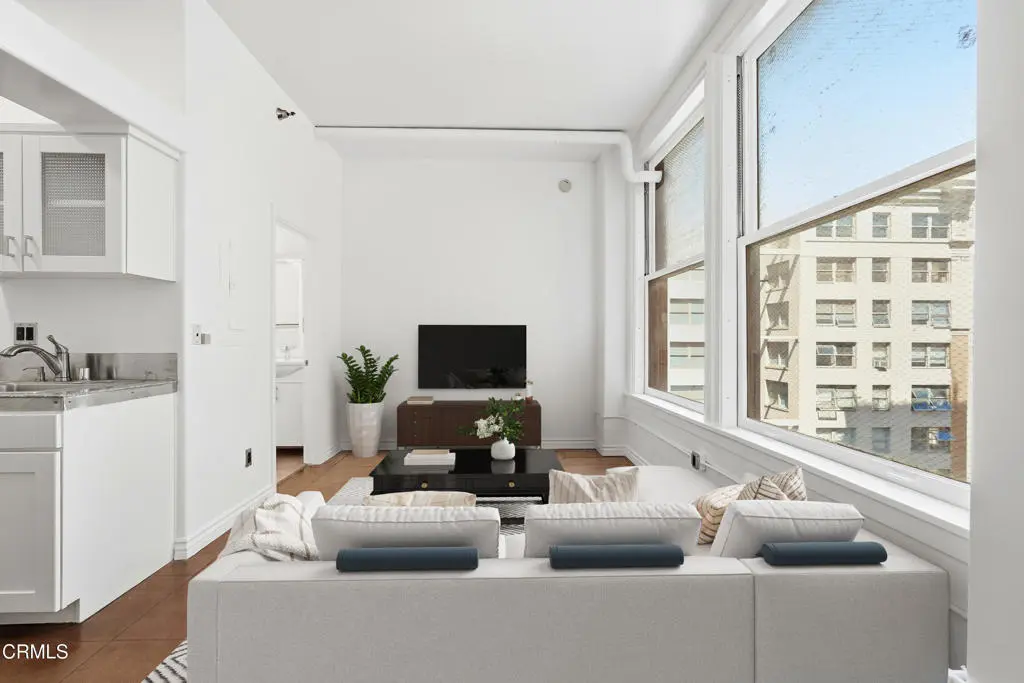 215 W 7th Street 1003, Los Angeles, CA — listing photo 1