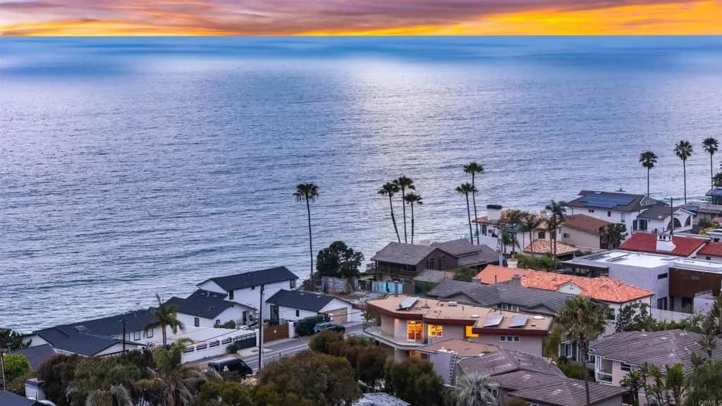 1477 Neptune Avenue, Encinitas, CA — listing photo 1