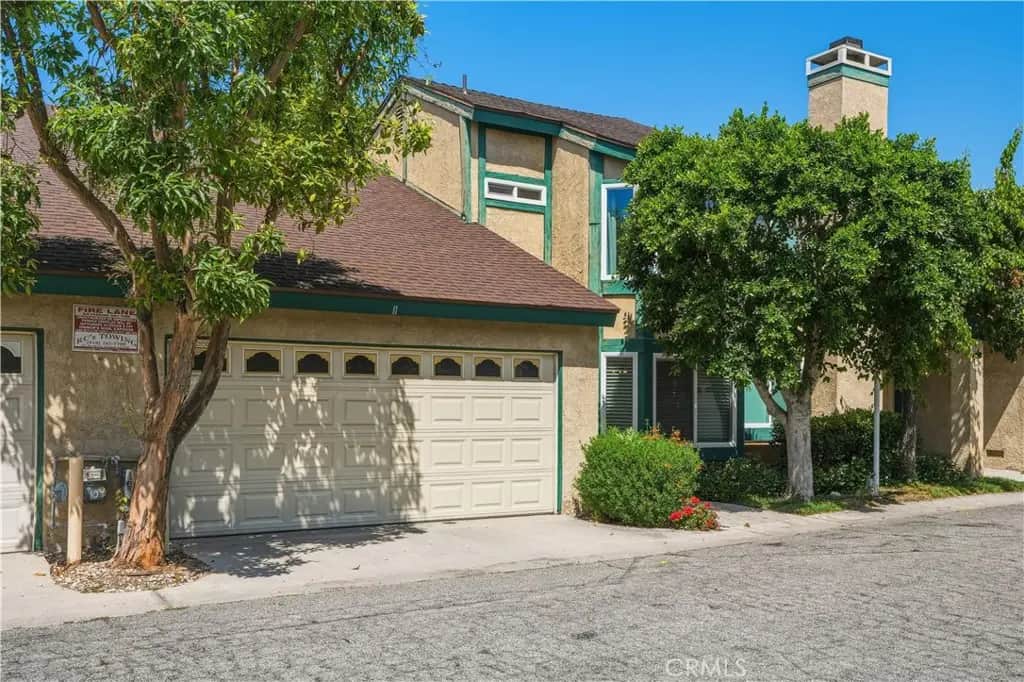 17221 Roscoe 11, Northridge, CA — listing photo 1