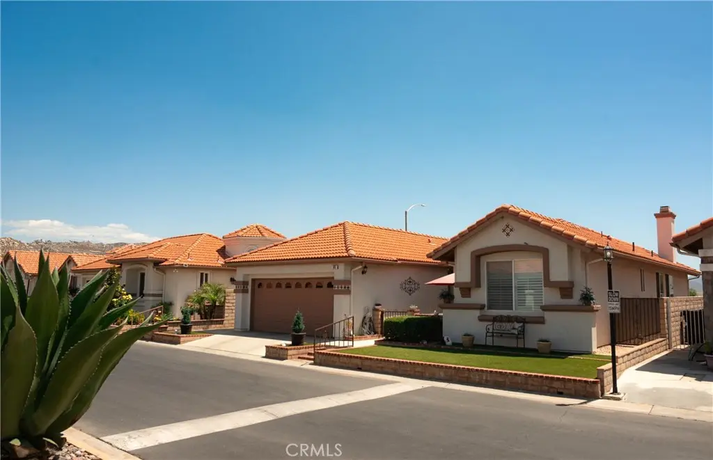 841 Bermuda Drive, Hemet, CA — listing photo 1
