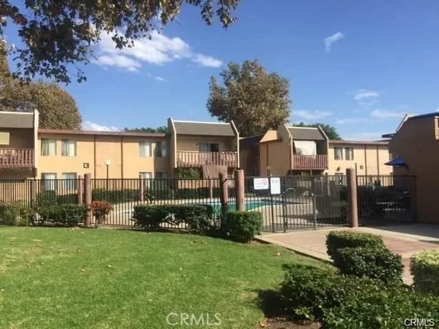 801 S Lyon A111, Santa Ana, CA — listing photo 1