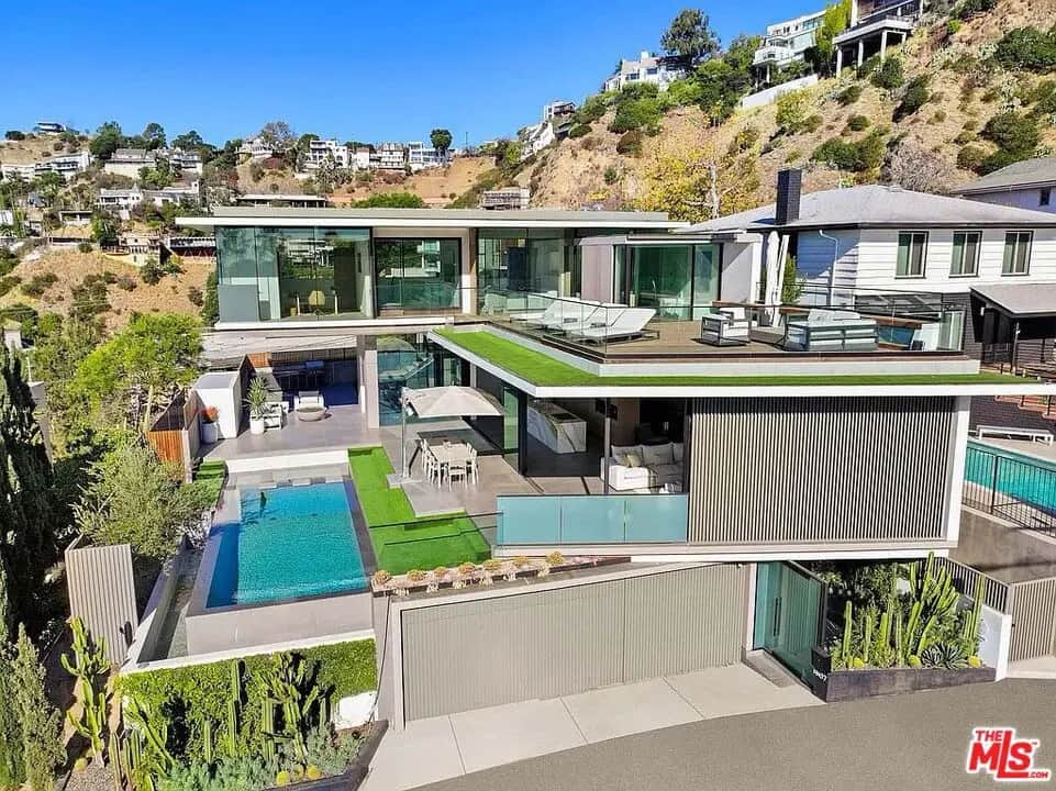 1807 Blue Heights Dr Drive, Los Angeles, CA — listing photo 1