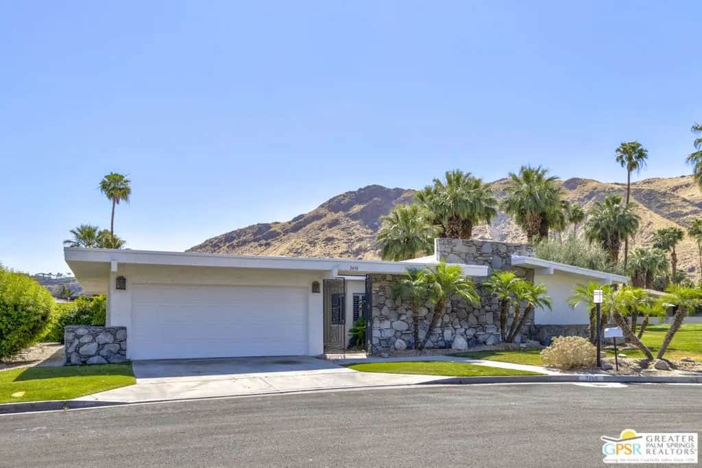 2450 Camino Vida, Palm Springs, CA — listing photo 1