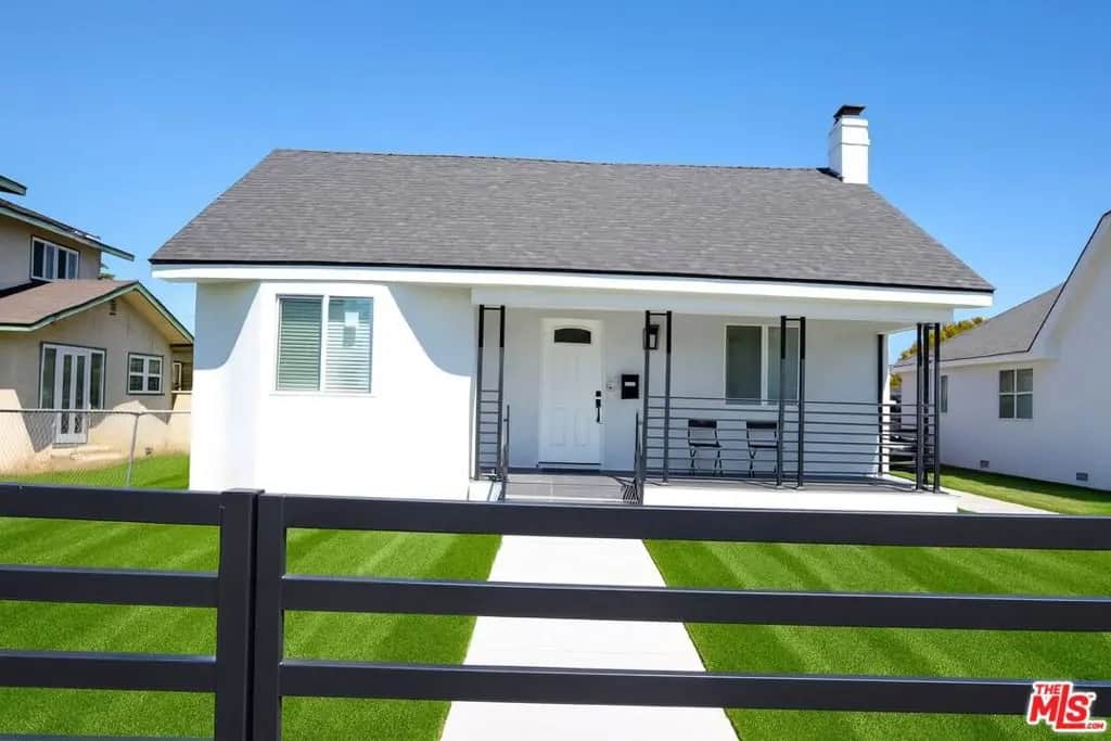 5738 Chesley Avenue, Los Angeles, CA — listing photo 1