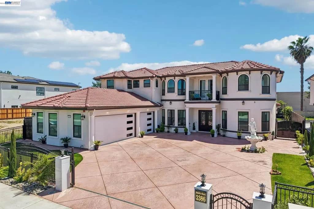 2386 Interlaken Ct, Lodi, CA — listing photo 1
