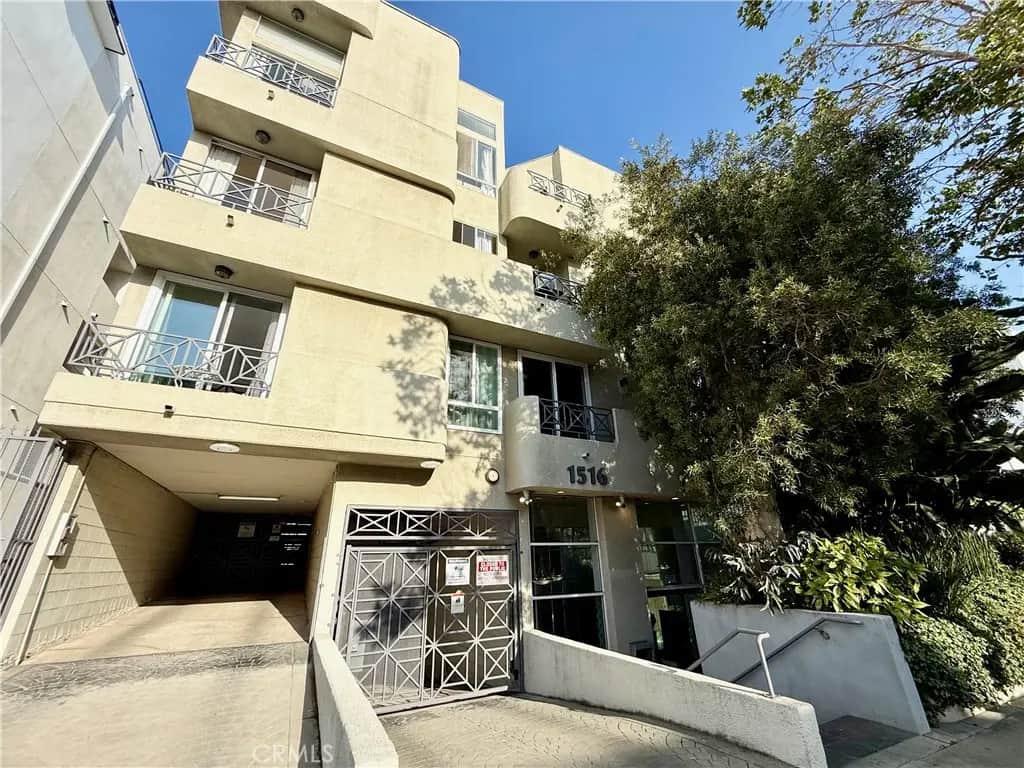 1516 Hi Point 102, Los Angeles, CA — listing photo 1