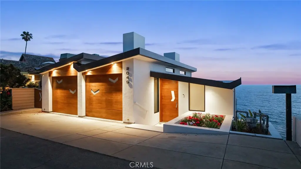 2049 Ocean Way, Laguna Beach, CA — listing photo 1