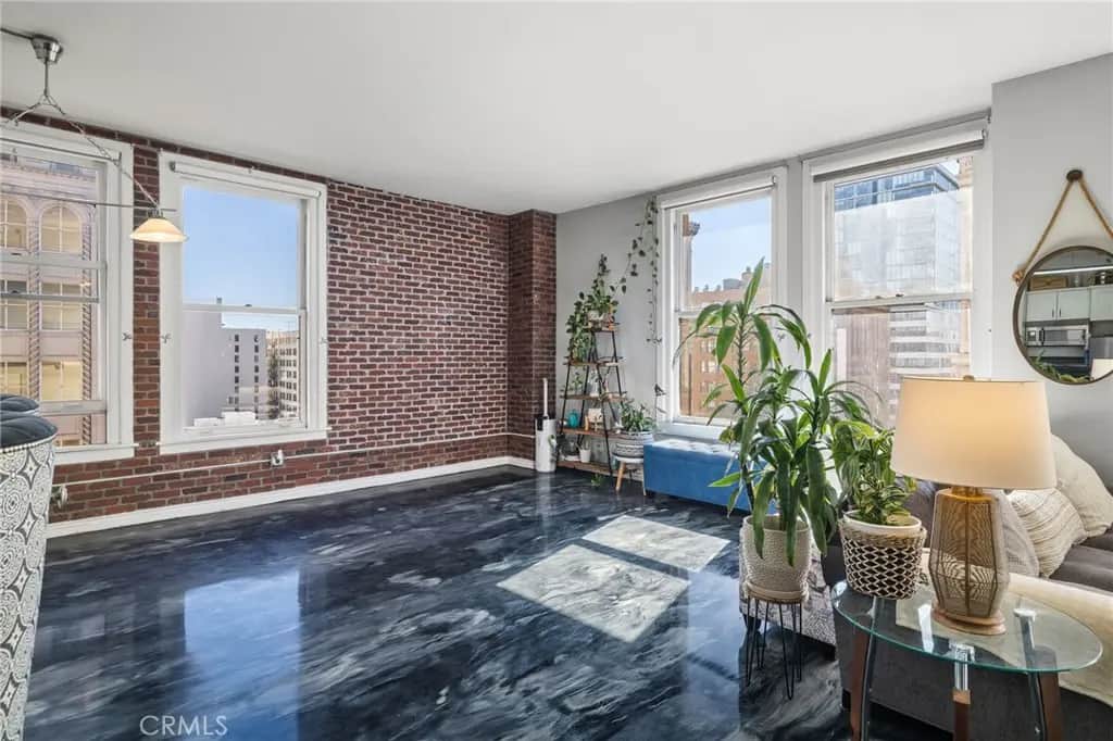 215 W 7th Street 1008, Los Angeles, CA — listing photo 1