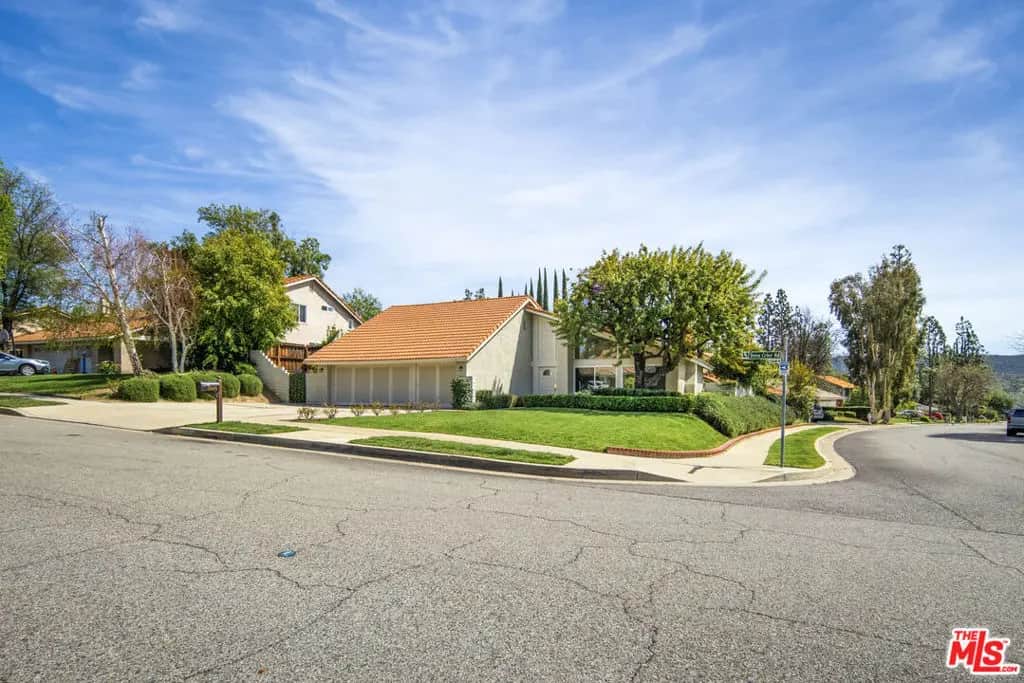22634 Town Crier Road, Calabasas, CA — listing photo 1