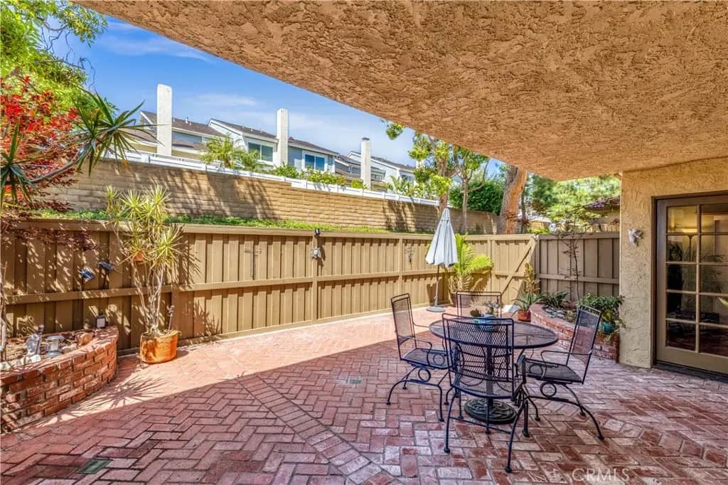 25231 Tanoak, Lake Forest, CA — listing photo 1