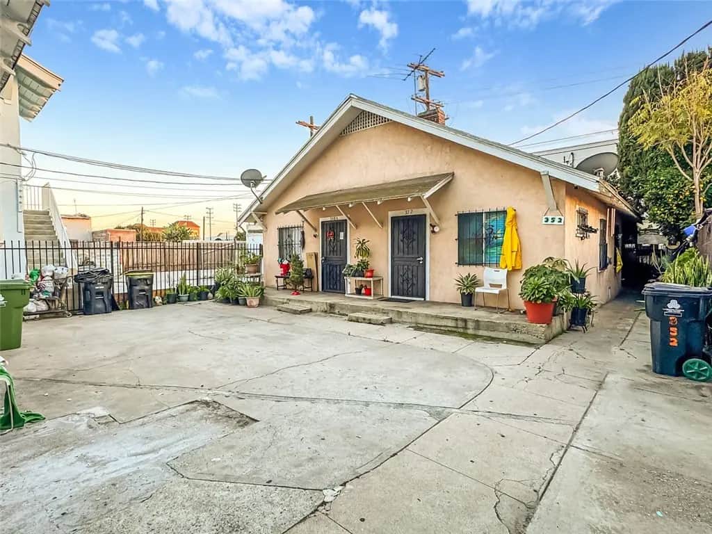 348 W Vernon Avenue, Los Angeles, CA — listing photo 1