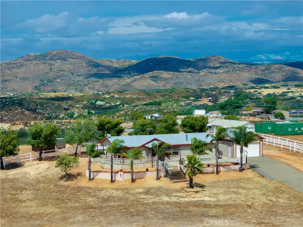 38687 Calle Segovia, Temecula, CA — listing photo 1