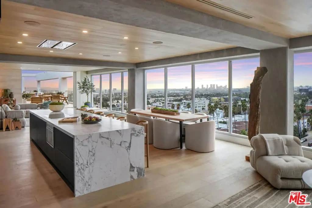 7135 Hollywood Boulevard PHW, Los Angeles, CA — listing photo 1