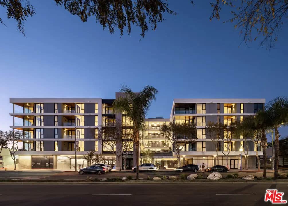 9001 Santa Monica Boulevard 402, West Hollywood, CA — listing photo 1