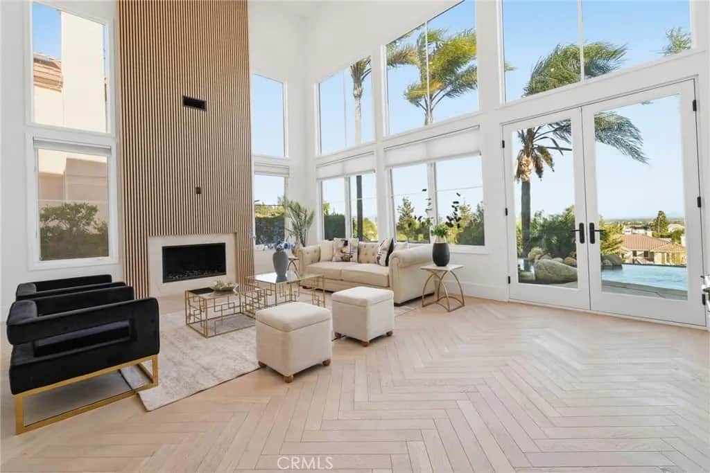 7612 Carmenita, West Hills, CA — listing photo 1
