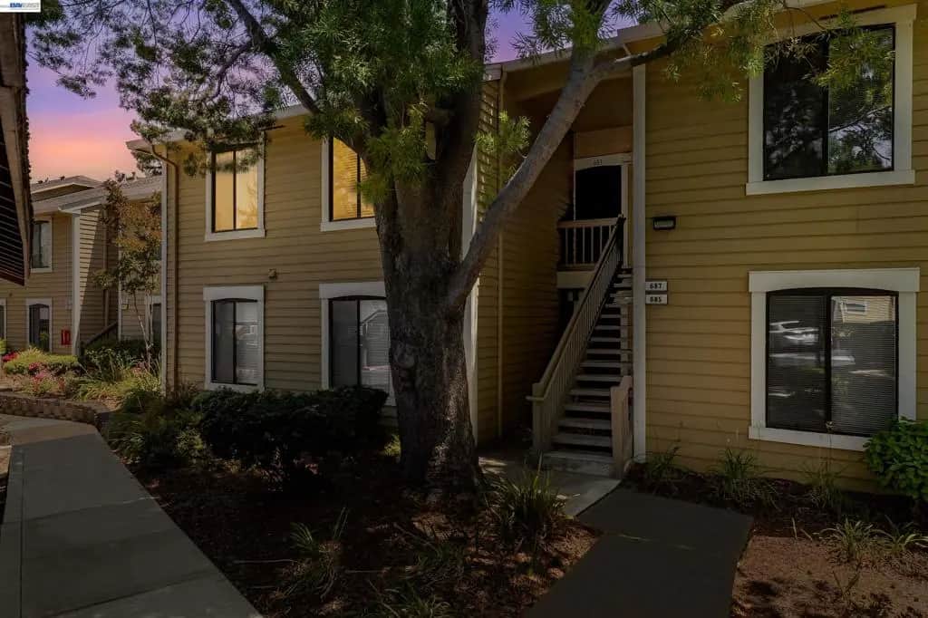 683 Center, Martinez, CA — listing photo 1