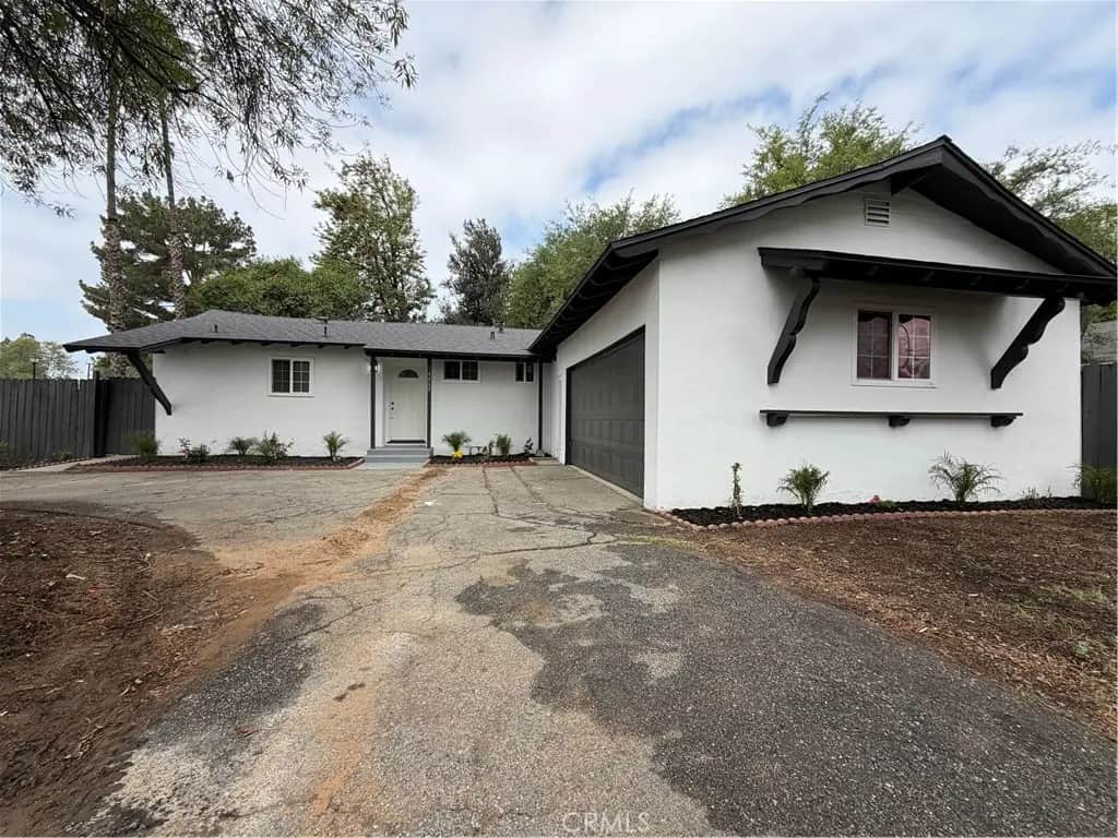 4060 Harrison, Riverside, CA — listing photo 1