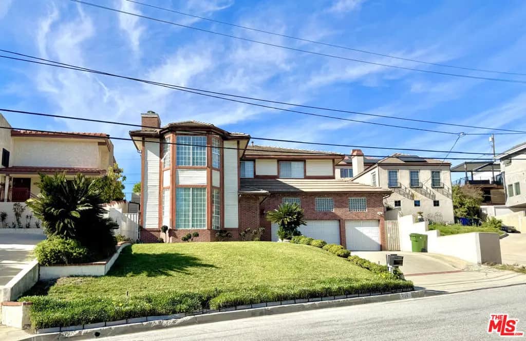 1137 Eagle Vista Drive, Los Angeles, CA — listing photo 1