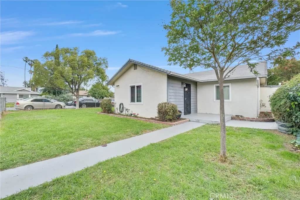 4997 Hollyhock, Riverside, CA — listing photo 1
