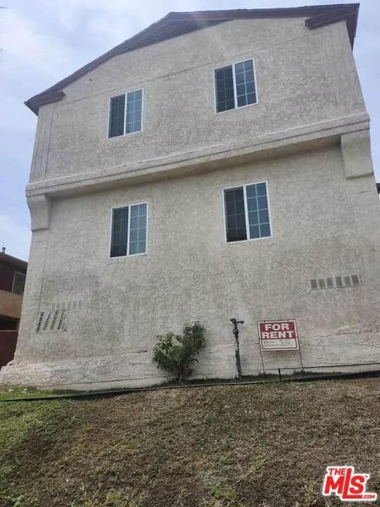 8261 Crenshaw Drive, Inglewood, CA — listing photo 1