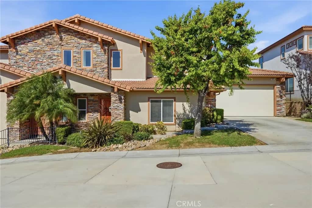 585 Via Pueblo, Riverside, CA — listing photo 1