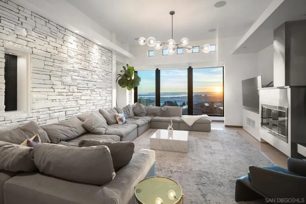 3515 UNION ST, San Diego, CA — listing photo 1